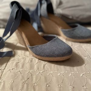 Old Navy denim espadrilles. Size 7. GUC.